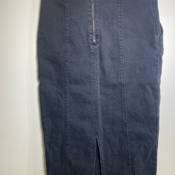 NWT Black Denim Skirt by
NWT) MSCH Size M Seamed Design, Back Zipper Classy - Picture 8 of 10